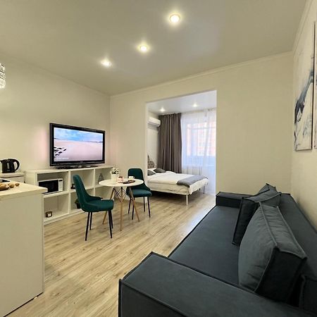 Uutnaya Quartira V Novom Dome Apartment Pavlodar Luaran gambar